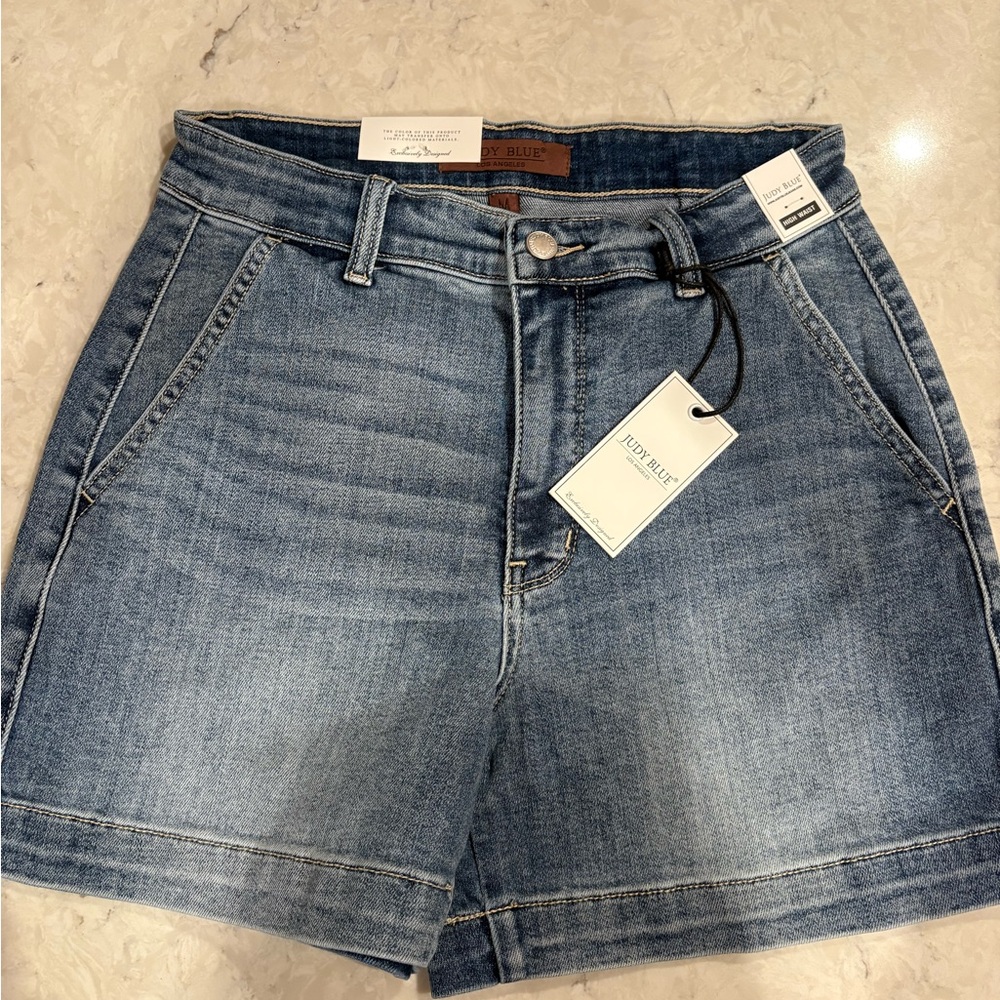 Judy Blue Women's Denim Shorts - Blue Size Medium NWT